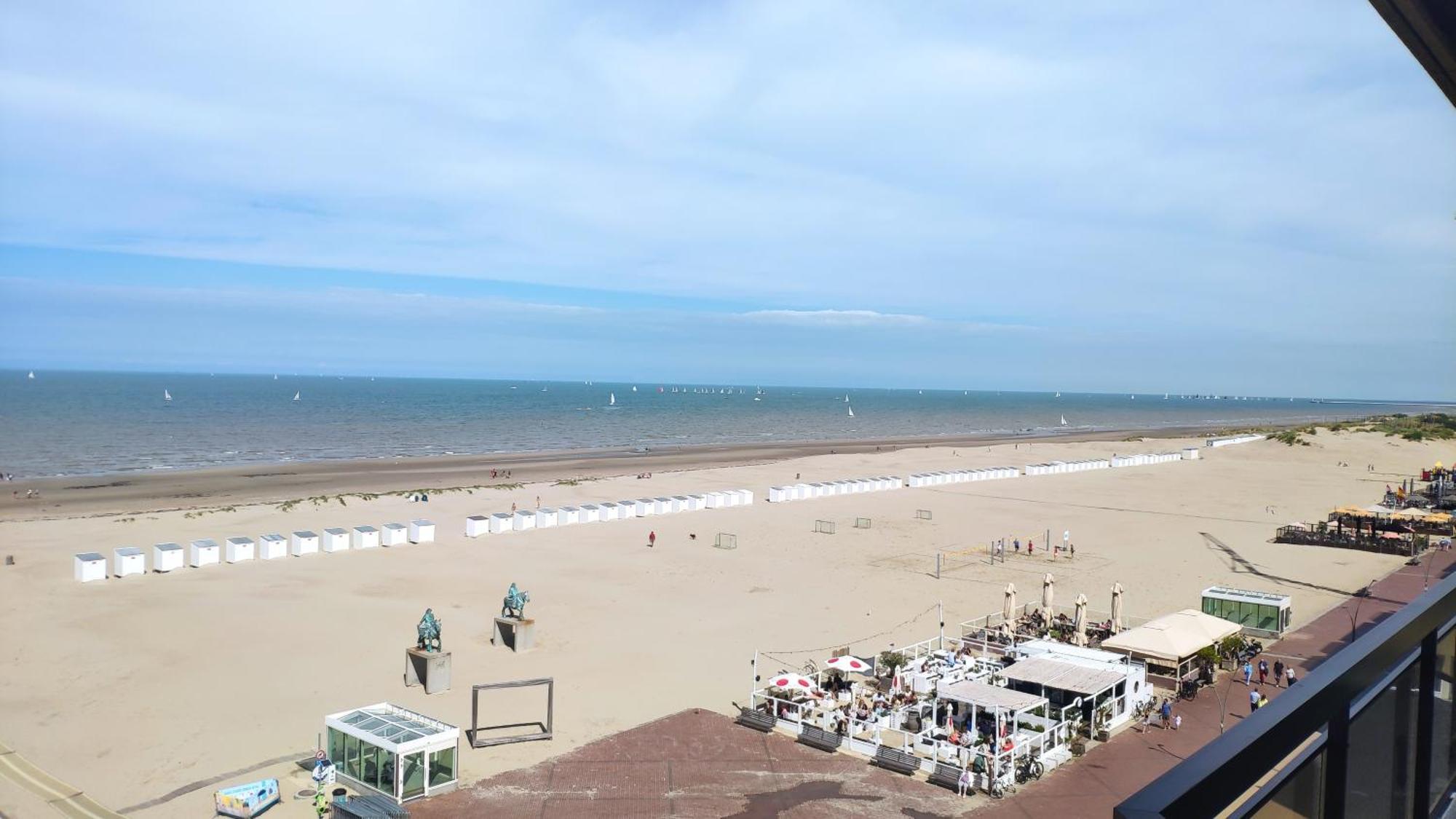 Zeezicht Vanop Het 6 De Verdiep Oostduinkerke Dış mekan fotoğraf
